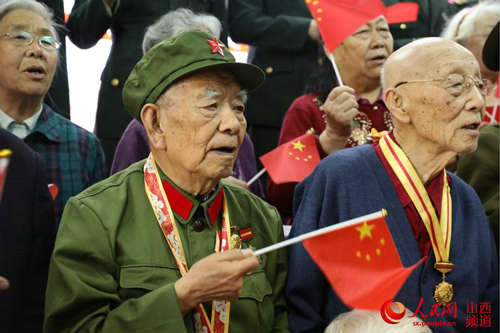 神州沸腾！新中国成立皇冠体育比分官网70周年庆祝活动引发各地强烈反响